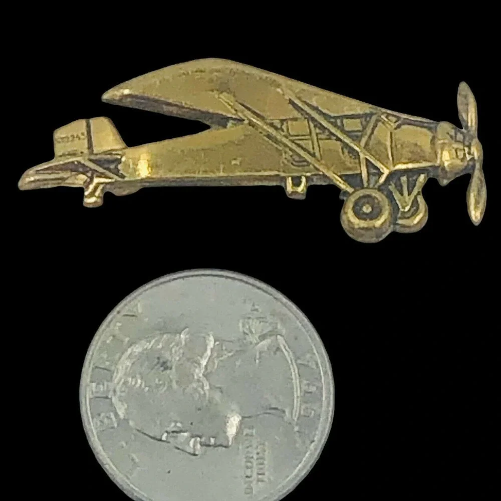 Spirit of St Louis Airplane Aviation Rotary Engine Taildragger Pin Metal Brooch